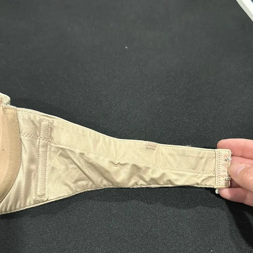 Victoria’s Secret Nude Lined Strapless 36B